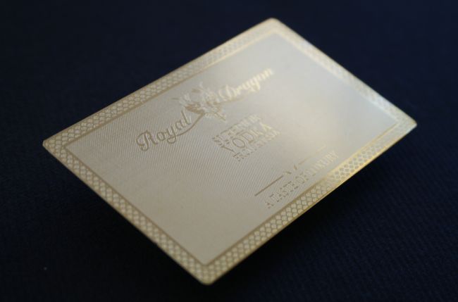 Carte de visite or en métal pour Hôtel de luxe